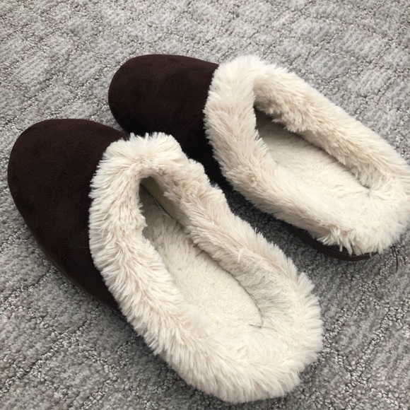 Brown Slippers - Picture 3 of 4